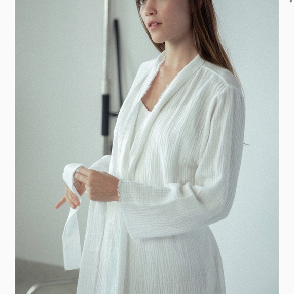 NWT Maria Robe - Picture 2 of 2